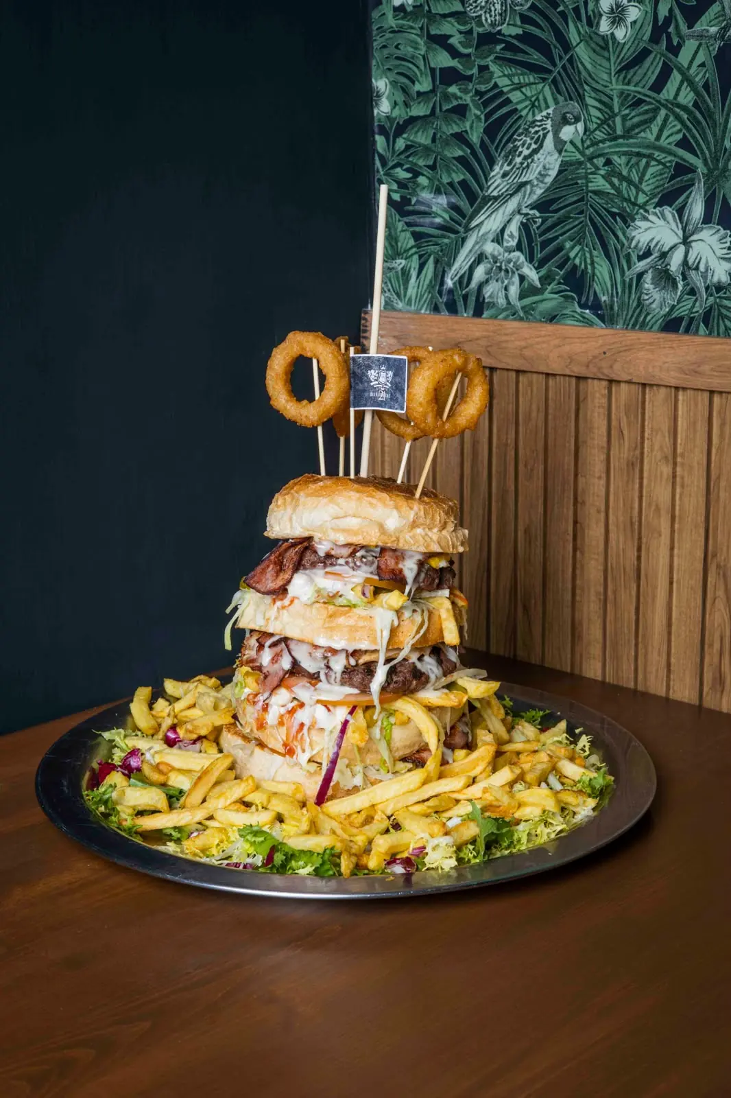 La torre di hamburger del 21 Biergrube